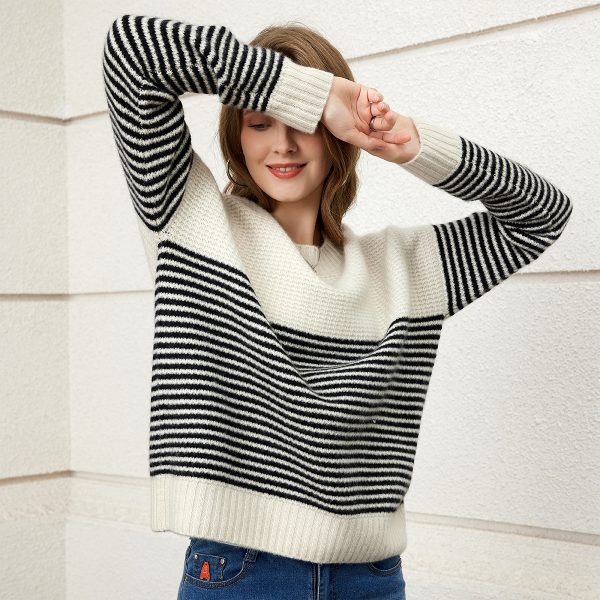 Leisure 100% cashmere black and white striped long sleeve sweater for ladies